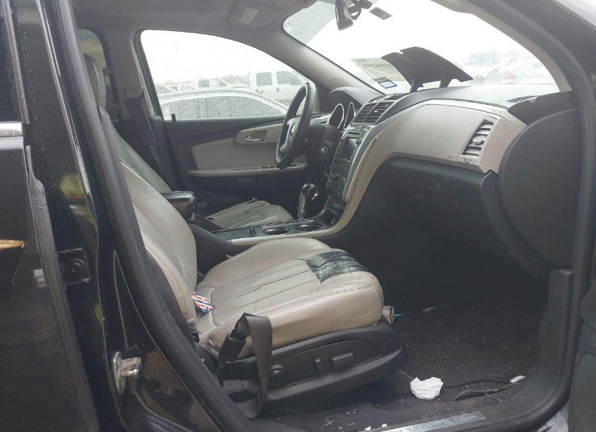 Photo 5 of 2011 Chevrolet Traverse LTZ (VIN 1GNKRLED6BJ331164)