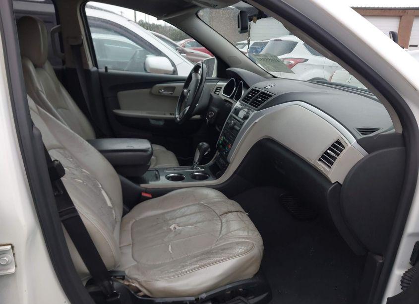 Photo 5 of 2011 Chevrolet Traverse LTZ (VIN 1GNKRLED6BJ334775)
