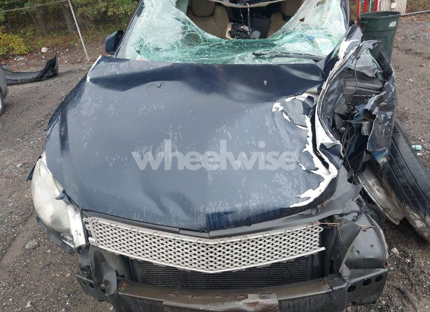 Photo 10 of 2011 Chevrolet Traverse LTZ (VIN 1GNKRLED6BJ347820)