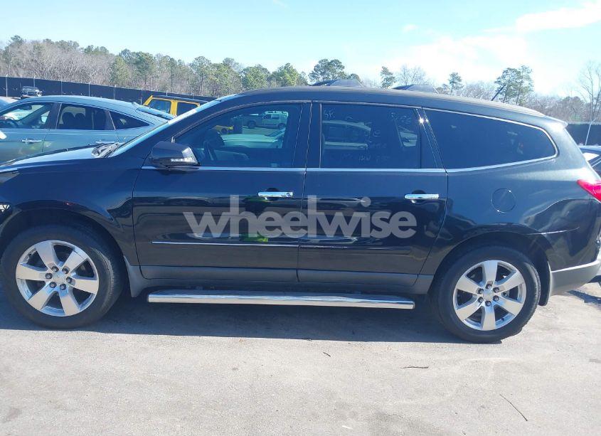 Photo 15 of 2011 Chevrolet Traverse LTZ (VIN 1GNKRLED6BJ385077)