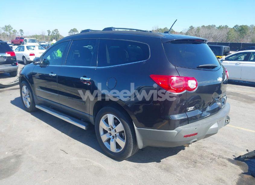 Photo 3 of 2011 Chevrolet Traverse LTZ (VIN 1GNKRLED6BJ385077)