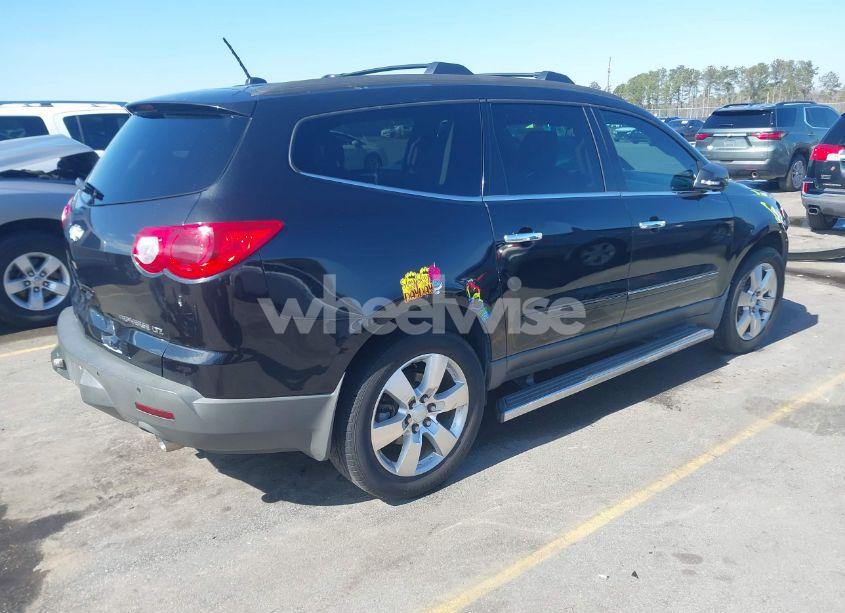 Photo 4 of 2011 Chevrolet Traverse LTZ (VIN 1GNKRLED6BJ385077)