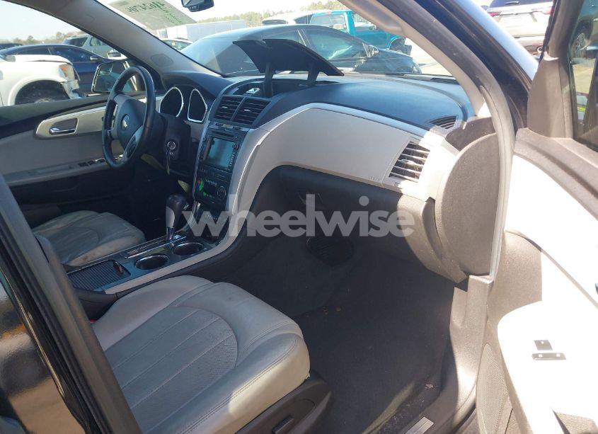 Photo 5 of 2011 Chevrolet Traverse LTZ (VIN 1GNKRLED6BJ385077)