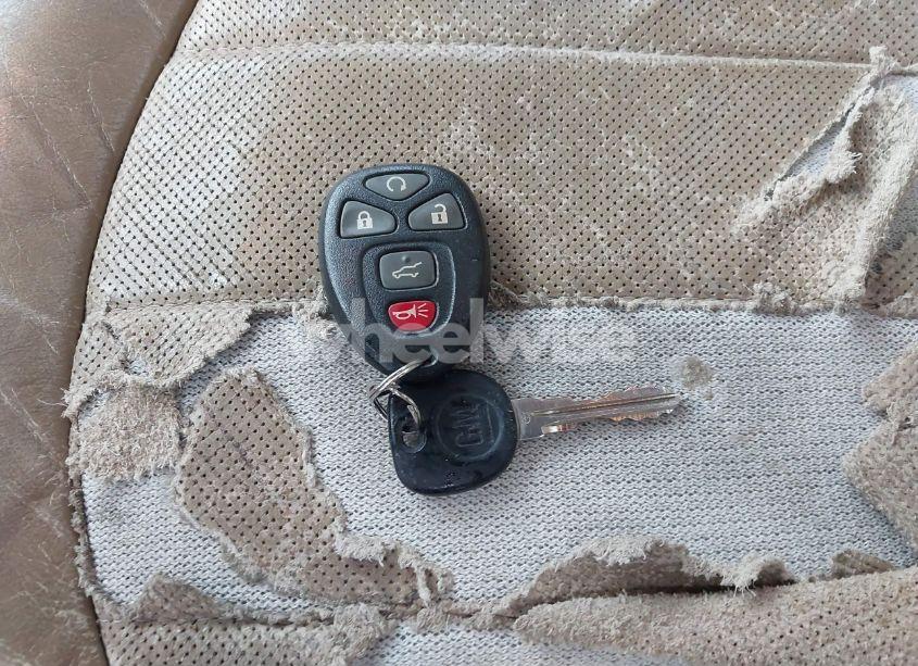 Photo 11 of 2011 Chevrolet Traverse LTZ (VIN 1GNKRLED7BJ340598)