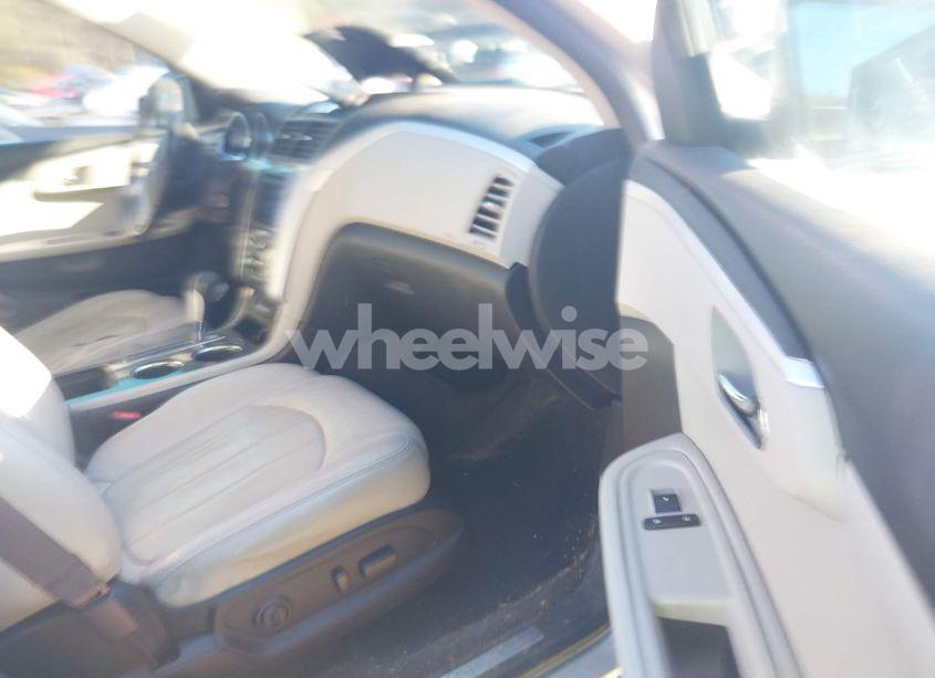 Photo 5 of 2012 Chevrolet Traverse LTZ (VIN 1GNKRLED7CJ113669)