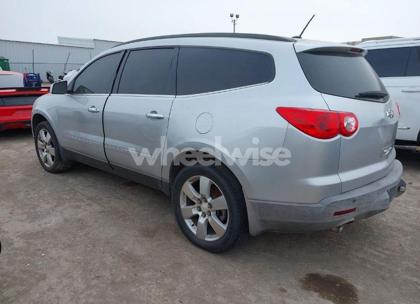 Photo 3 of 2012 Chevrolet Traverse LTZ (VIN 1GNKRLED9CJ328258)