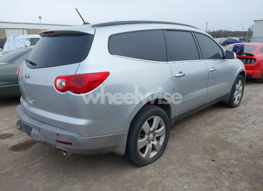 Photo 4 of 2012 Chevrolet Traverse LTZ (VIN 1GNKRLED9CJ328258)