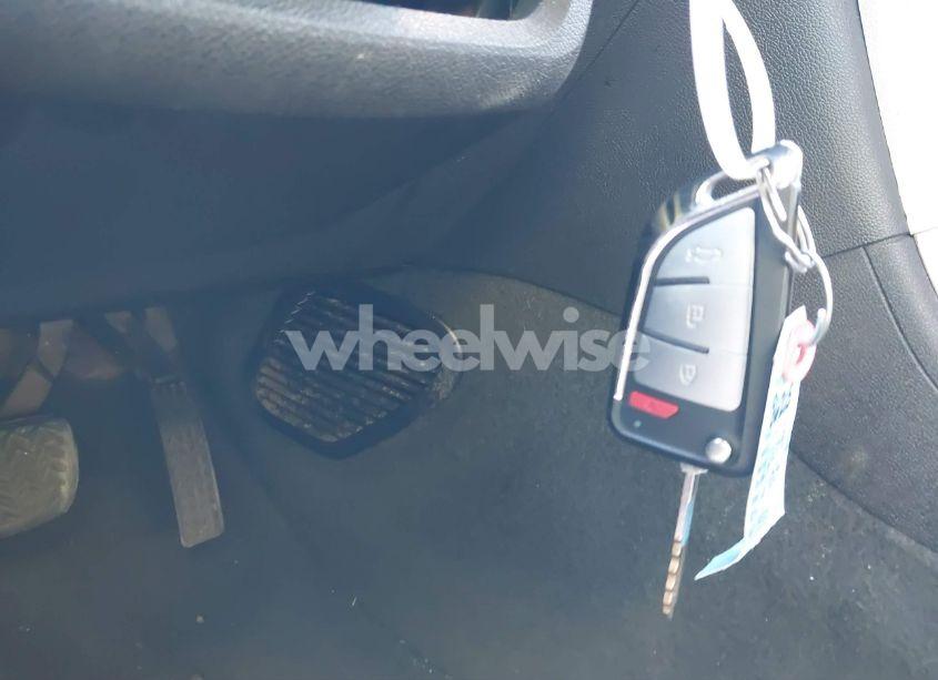 Photo 11 of 2011 Chevrolet Traverse LTZ (VIN 1GNKRLEDXBJ340594)