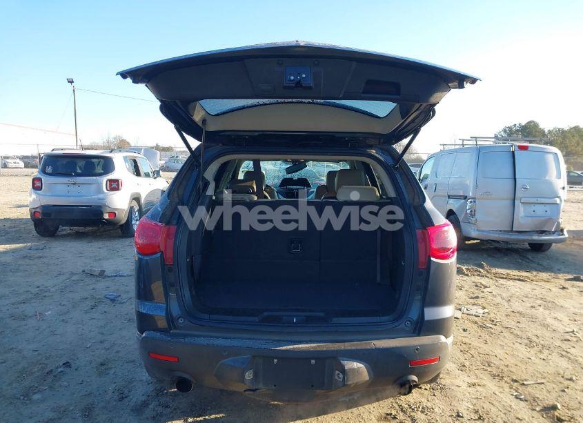 Photo 18 of 2011 Chevrolet Traverse LTZ (VIN 1GNKRLEDXBJ340594)