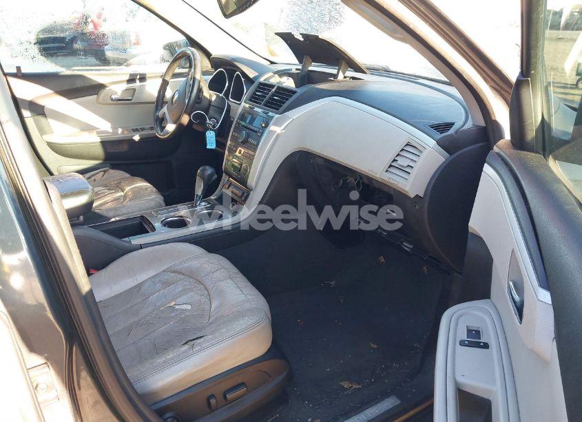 Photo 5 of 2011 Chevrolet Traverse LTZ (VIN 1GNKRLEDXBJ340594)