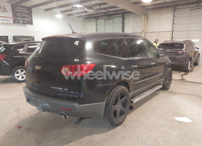 Photo 4 of 2012 Chevrolet Traverse LTZ (VIN 1GNKRLEDXCJ388520)