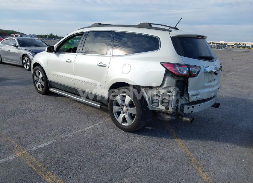Photo 3 of 2013 Chevrolet Traverse LTZ (VIN 1GNKRLKD8DJ108373)