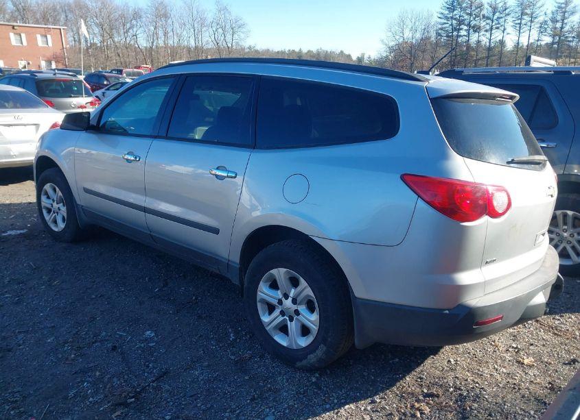 Photo 3 of 2011 Chevrolet Traverse LS (VIN 1GNKVEED0BJ101448)