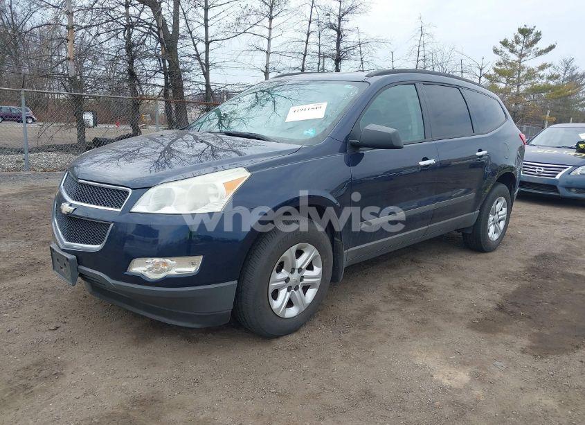 Photo 2 of 2011 Chevrolet Traverse LS (VIN 1GNKVEED4BJ325578)