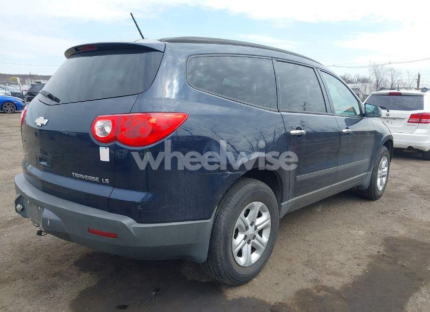 Photo 4 of 2011 Chevrolet Traverse LS (VIN 1GNKVEED4BJ325578)