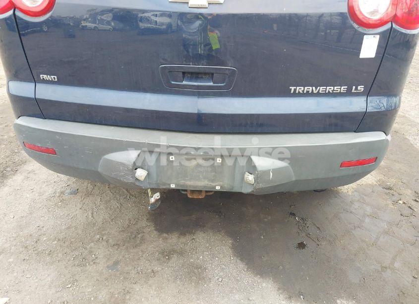 Photo 6 of 2011 Chevrolet Traverse LS (VIN 1GNKVEED4BJ325578)