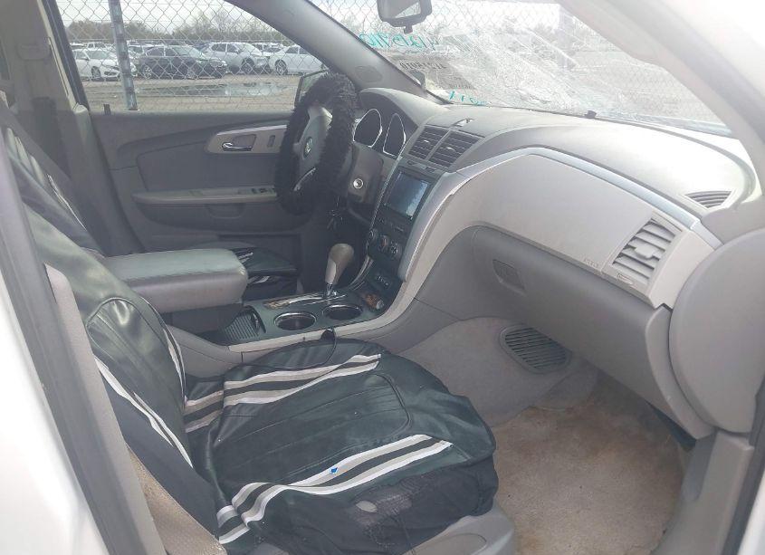 Photo 5 of 2011 Chevrolet Traverse LS (VIN 1GNKVEED5BJ281218)