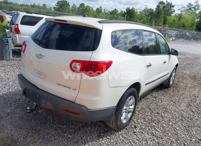 Photo 4 of 2011 Chevrolet Traverse LS (VIN 1GNKVEED9BJ280296)