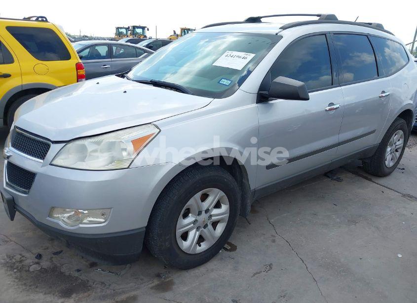 Photo 2 of 2011 Chevrolet Traverse LS (VIN 1GNKVEEDXBJ230345)