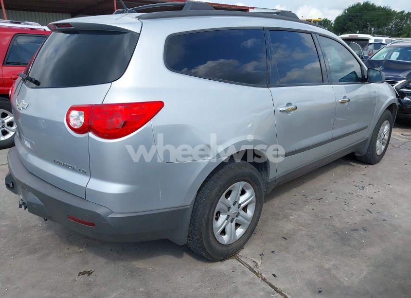 Photo 4 of 2011 Chevrolet Traverse LS (VIN 1GNKVEEDXBJ230345)