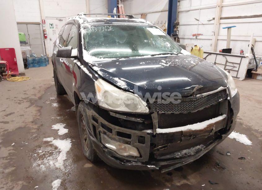 2011 Chevrolet Traverse LS (VIN 1GNKVEEDXBJ258338) main photo