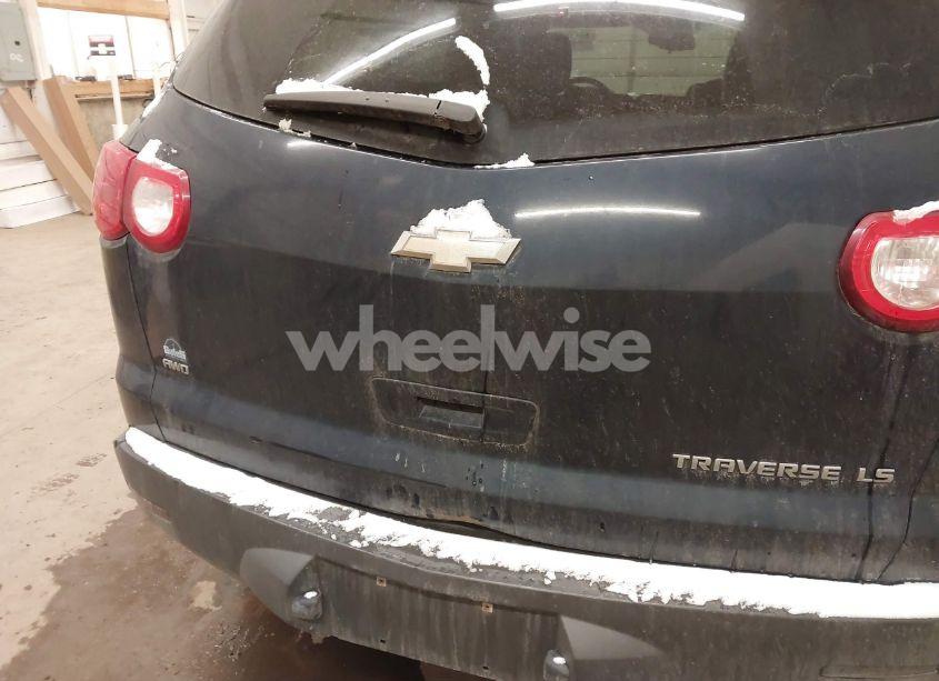 Photo 6 of 2011 Chevrolet Traverse LS (VIN 1GNKVEEDXBJ258338)