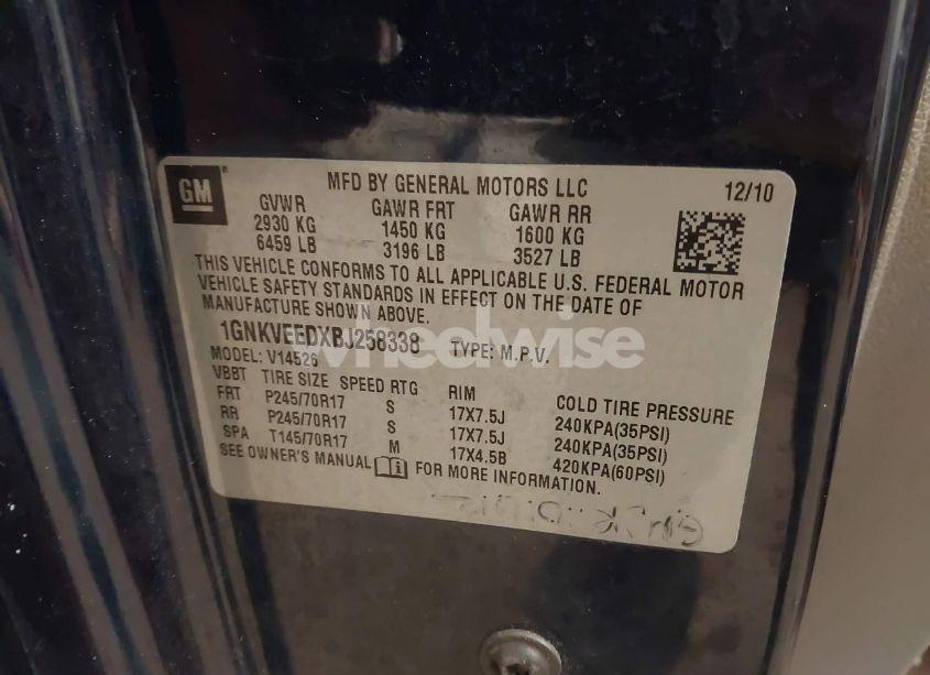 Photo 9 of 2011 Chevrolet Traverse LS (VIN 1GNKVEEDXBJ258338)