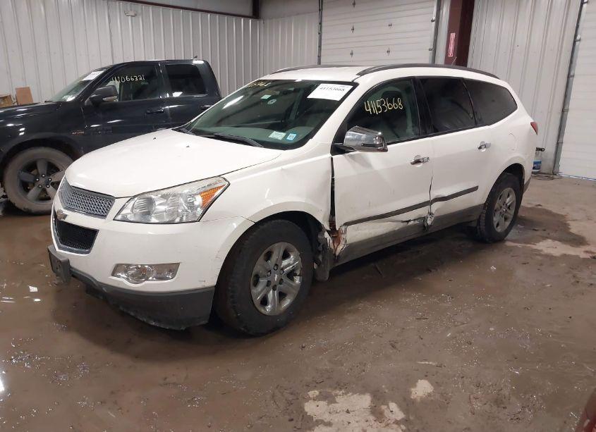 Photo 2 of 2011 Chevrolet Traverse LS (VIN 1GNKVFED0BJ341878)