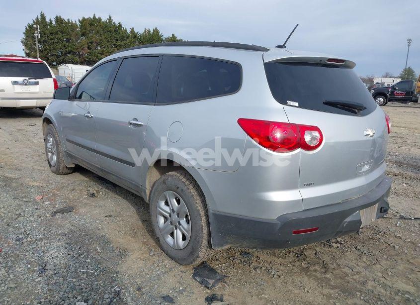 Photo 3 of 2012 Chevrolet Traverse LS (VIN 1GNKVFED0CJ161205)