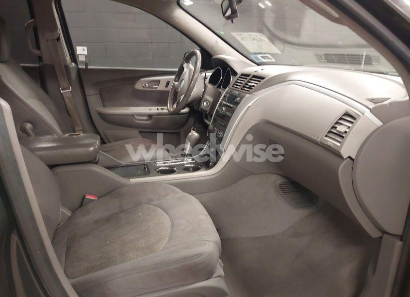 Photo 5 of 2011 Chevrolet Traverse LS (VIN 1GNKVFED1BJ193479)