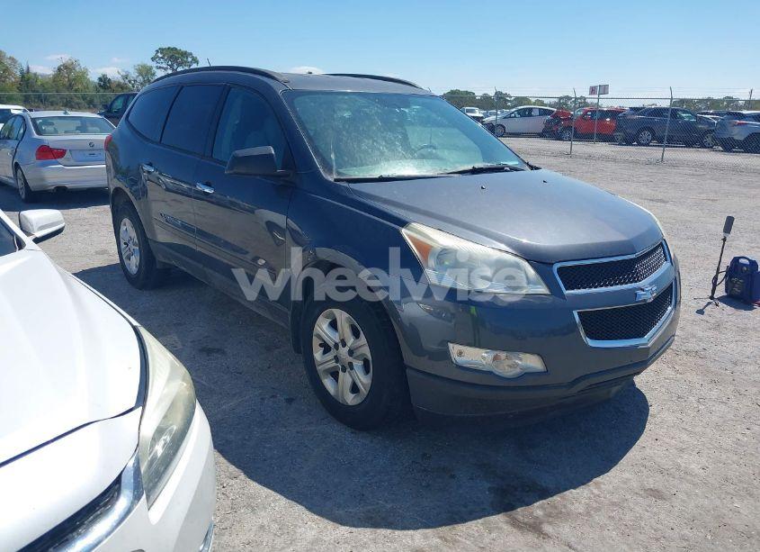 2011 Chevrolet Traverse LS (VIN 1GNKVFED2BJ379998) main photo