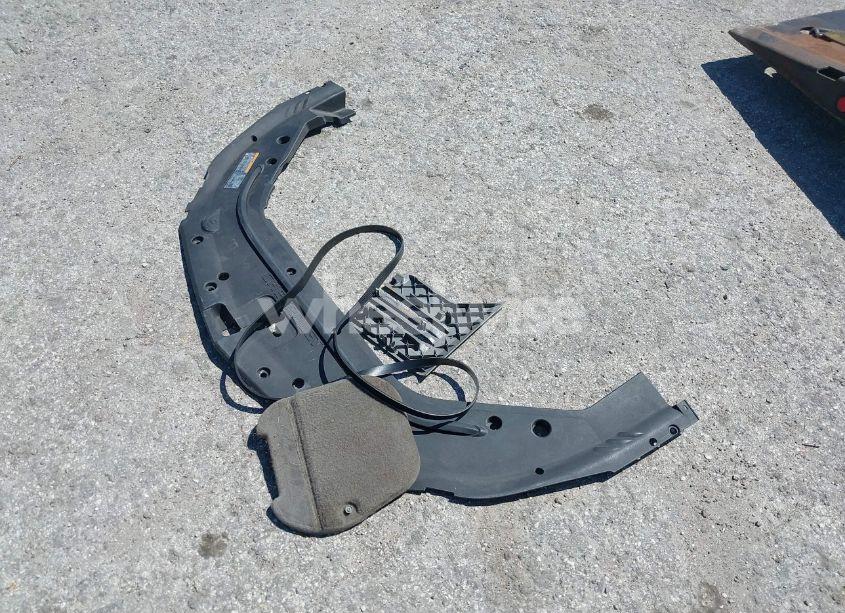 Photo 12 of 2011 Chevrolet Traverse LS (VIN 1GNKVFED2BJ379998)