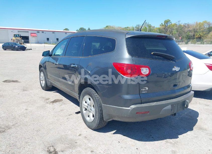 Photo 3 of 2011 Chevrolet Traverse LS (VIN 1GNKVFED2BJ379998)