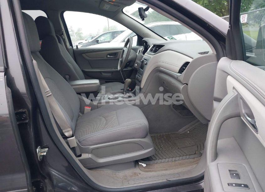 Photo 5 of 2014 Chevrolet Traverse LS (VIN 1GNKVFED2EJ276343)