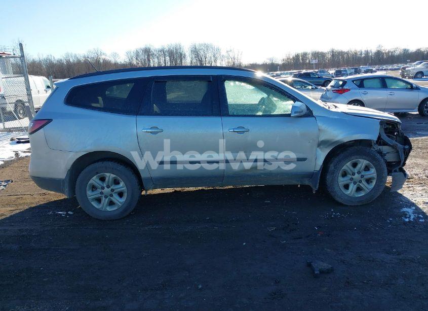 Photo 13 of 2015 Chevrolet Traverse LS (VIN 1GNKVFED2FJ113290)