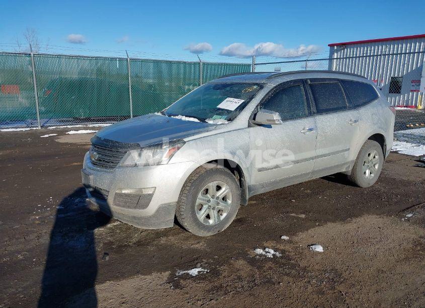 Photo 2 of 2015 Chevrolet Traverse LS (VIN 1GNKVFED2FJ113290)