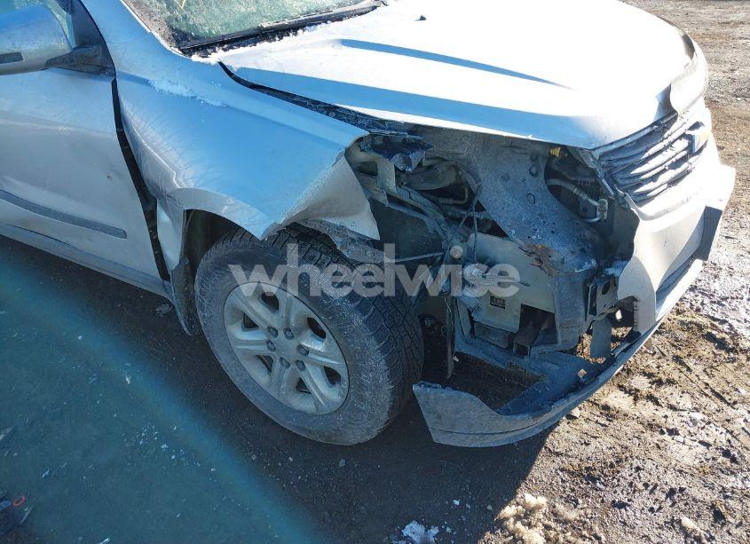 Photo 6 of 2015 Chevrolet Traverse LS (VIN 1GNKVFED2FJ113290)