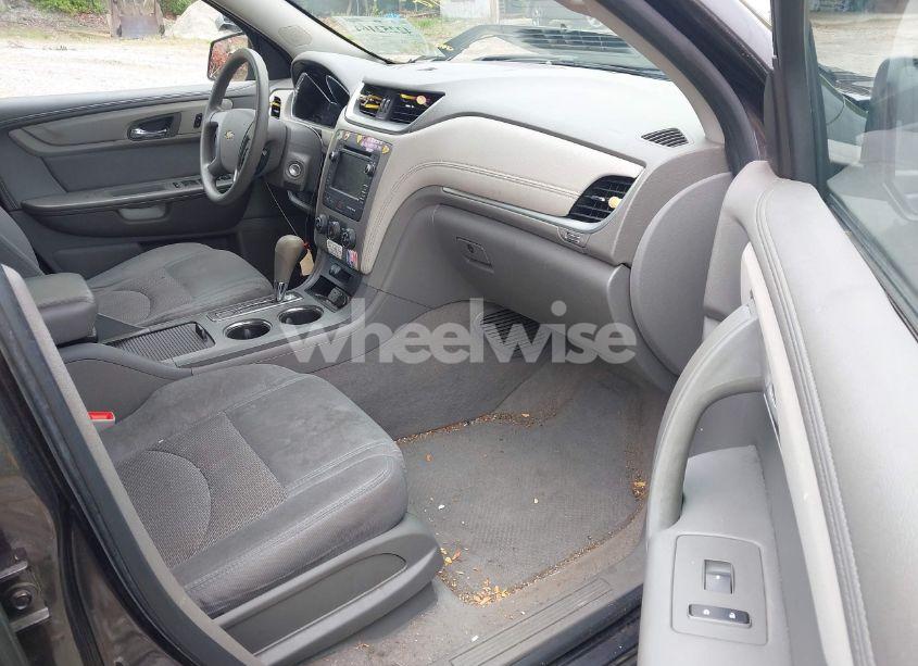 Photo 5 of 2015 Chevrolet Traverse LS (VIN 1GNKVFED2FJ133054)