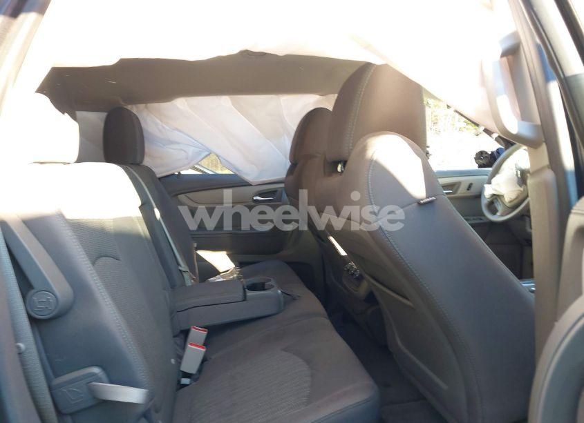 Photo 8 of 2016 Chevrolet Traverse LS (VIN 1GNKVFED2GJ235438)