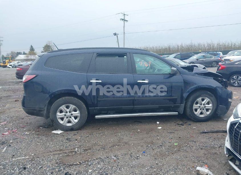 Photo 13 of 2017 Chevrolet Traverse LS (VIN 1GNKVFED2HJ256047)