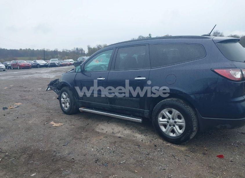 Photo 14 of 2017 Chevrolet Traverse LS (VIN 1GNKVFED2HJ256047)