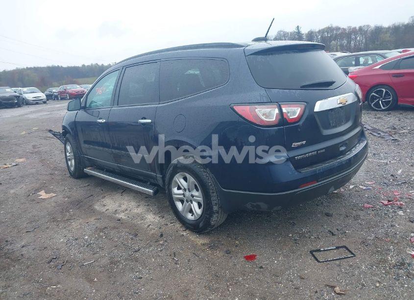 Photo 3 of 2017 Chevrolet Traverse LS (VIN 1GNKVFED2HJ256047)