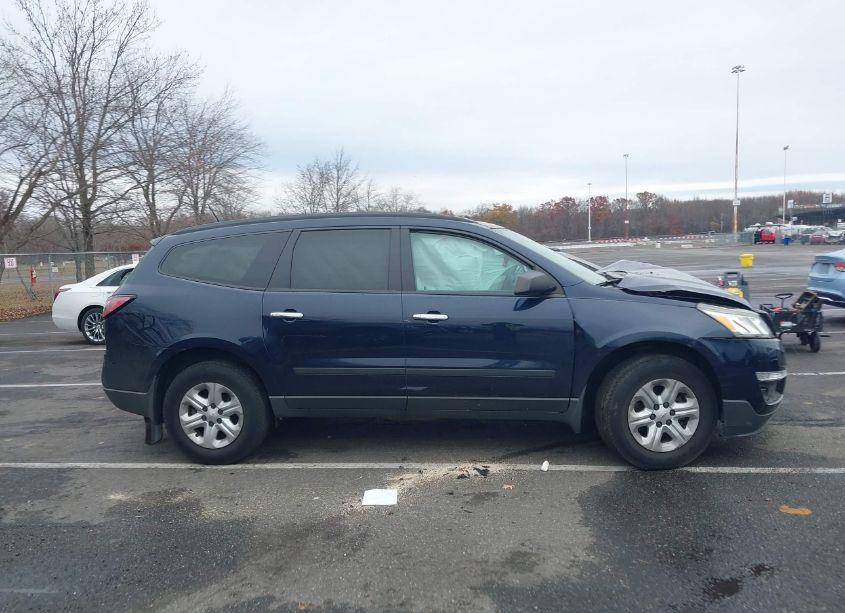 Photo 13 of 2017 Chevrolet Traverse LS (VIN 1GNKVFED2HJ280123)