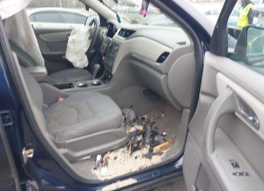 Photo 5 of 2017 Chevrolet Traverse LS (VIN 1GNKVFED2HJ280123)