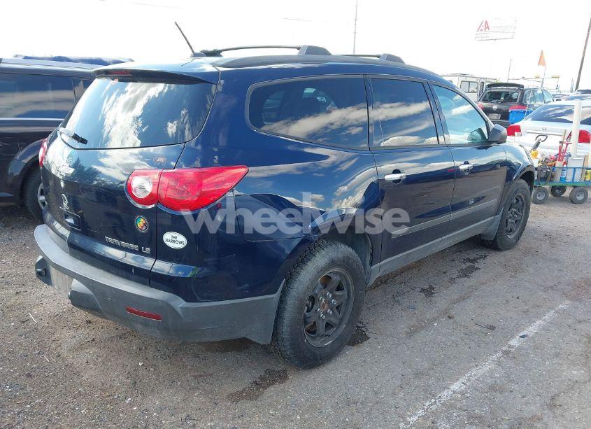 Photo 4 of 2011 Chevrolet Traverse LS (VIN 1GNKVFED3BJ323245)