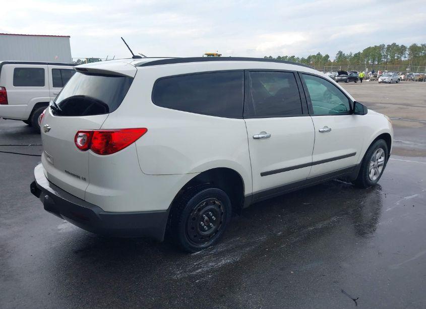 Photo 4 of 2012 Chevrolet Traverse LS (VIN 1GNKVFED3CJ221509)