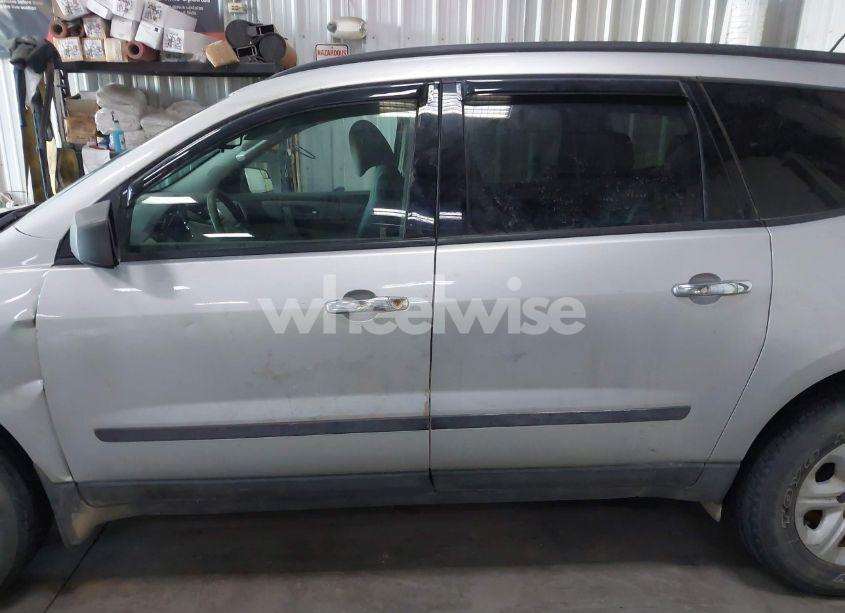 Photo 15 of 2014 Chevrolet Traverse LS (VIN 1GNKVFED3EJ370893)