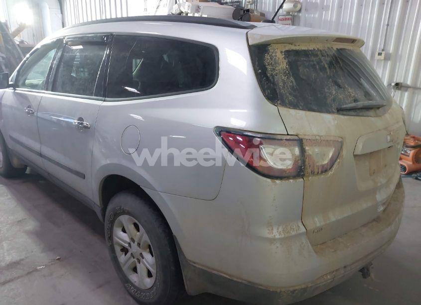Photo 3 of 2014 Chevrolet Traverse LS (VIN 1GNKVFED3EJ370893)