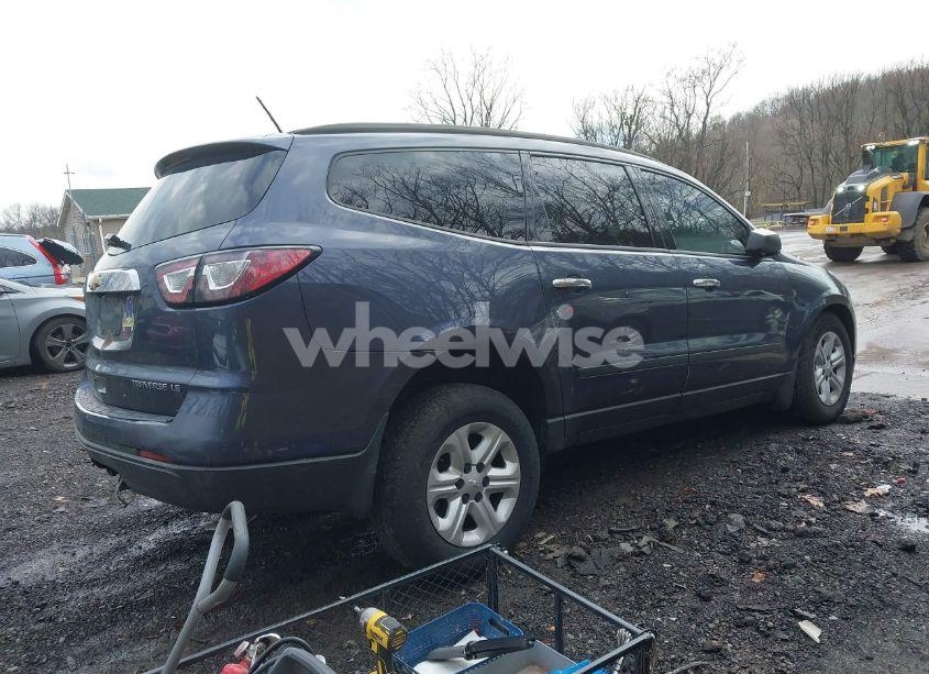 Photo 4 of 2014 Chevrolet Traverse LS (VIN 1GNKVFED4EJ113130)