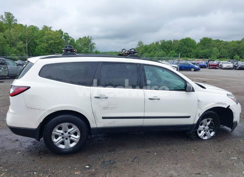 Photo 13 of 2015 Chevrolet Traverse LS (VIN 1GNKVFED4FJ197970)